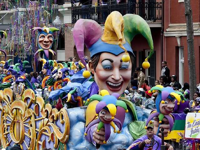 5 Things You Must Do At Mardi Gras